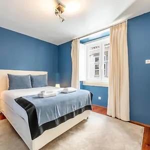 https://modern-2br-baixa-apt-by-guestready.hotels-lisbon-portugal.com